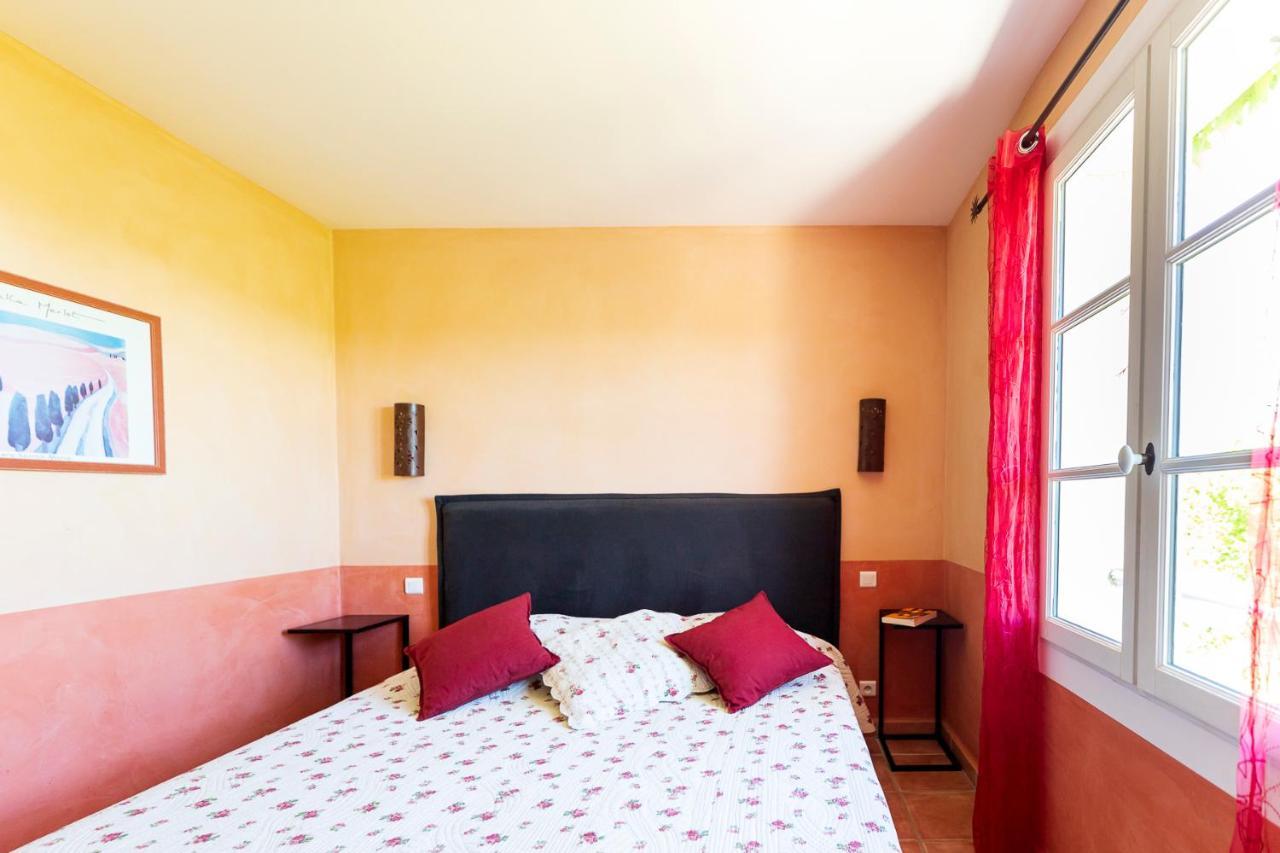 La Ferme Du Petit Segries Bed And Breakfast Мустие Сен Мари Екстериор снимка
