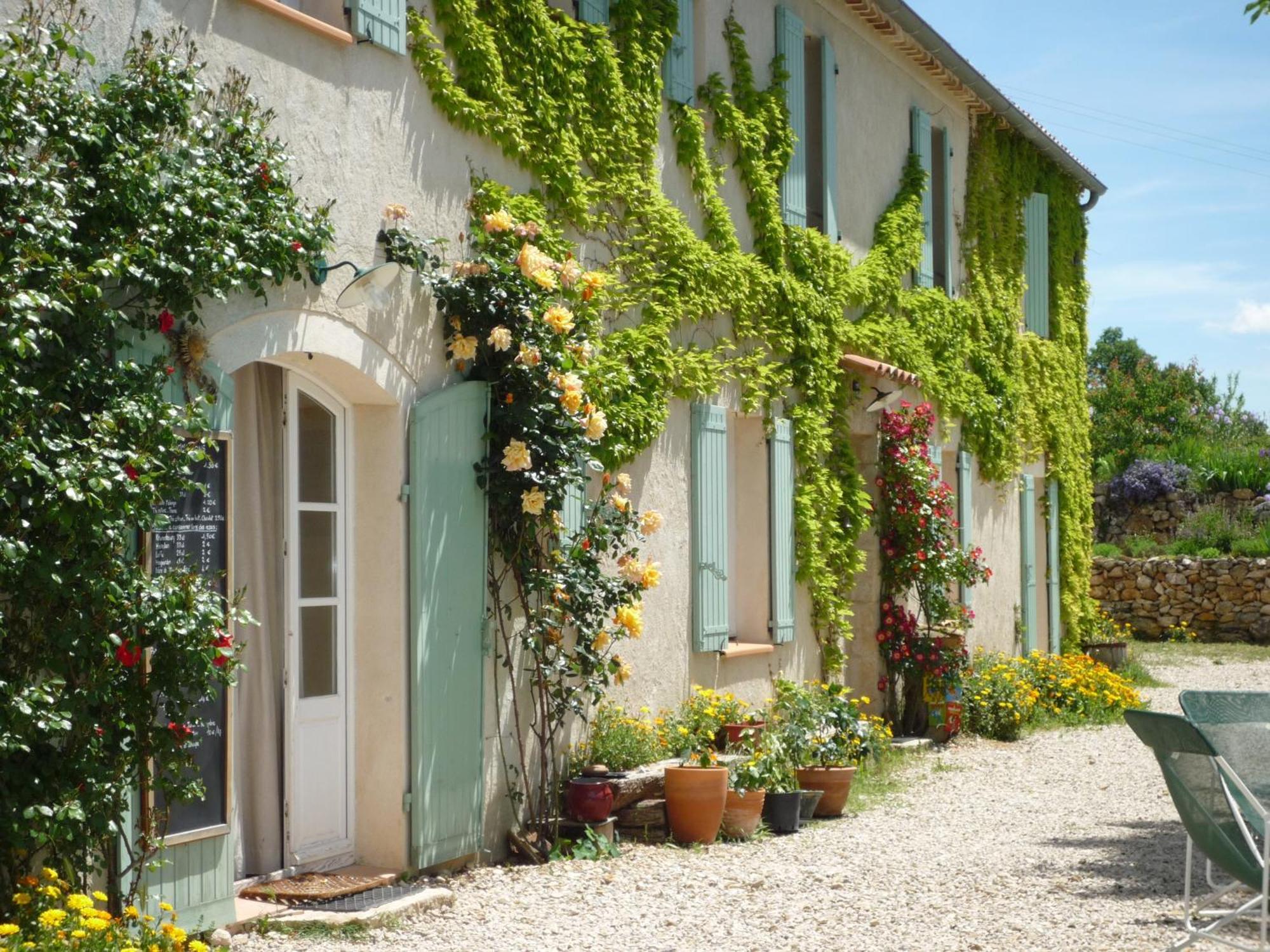 La Ferme Du Petit Segries Bed And Breakfast Мустие Сен Мари Екстериор снимка