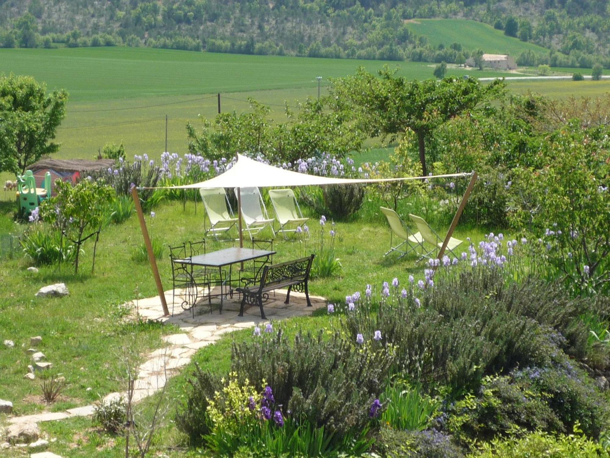 La Ferme Du Petit Segries Bed And Breakfast Мустие Сен Мари Екстериор снимка