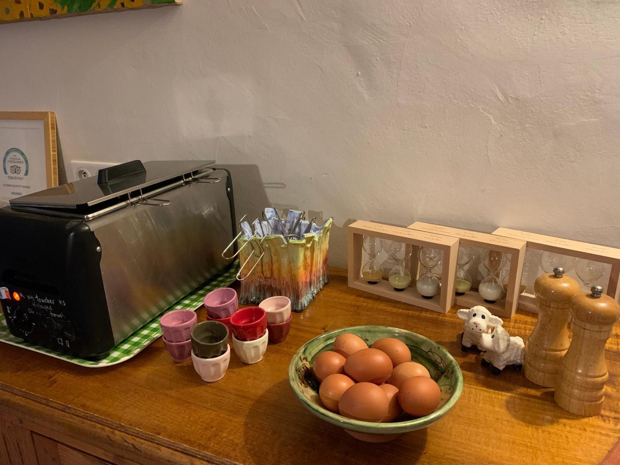 La Ferme Du Petit Segries Bed And Breakfast Мустие Сен Мари Екстериор снимка