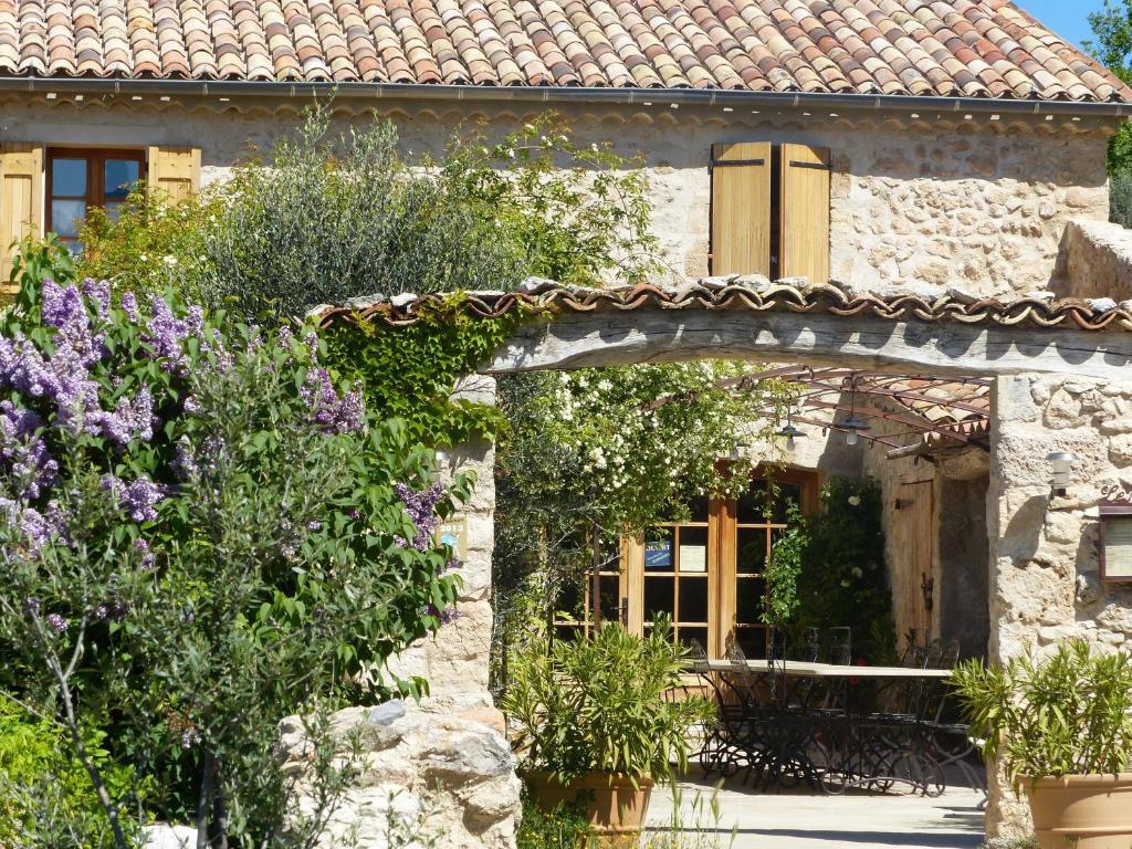 La Ferme Du Petit Segries Bed And Breakfast Мустие Сен Мари Екстериор снимка